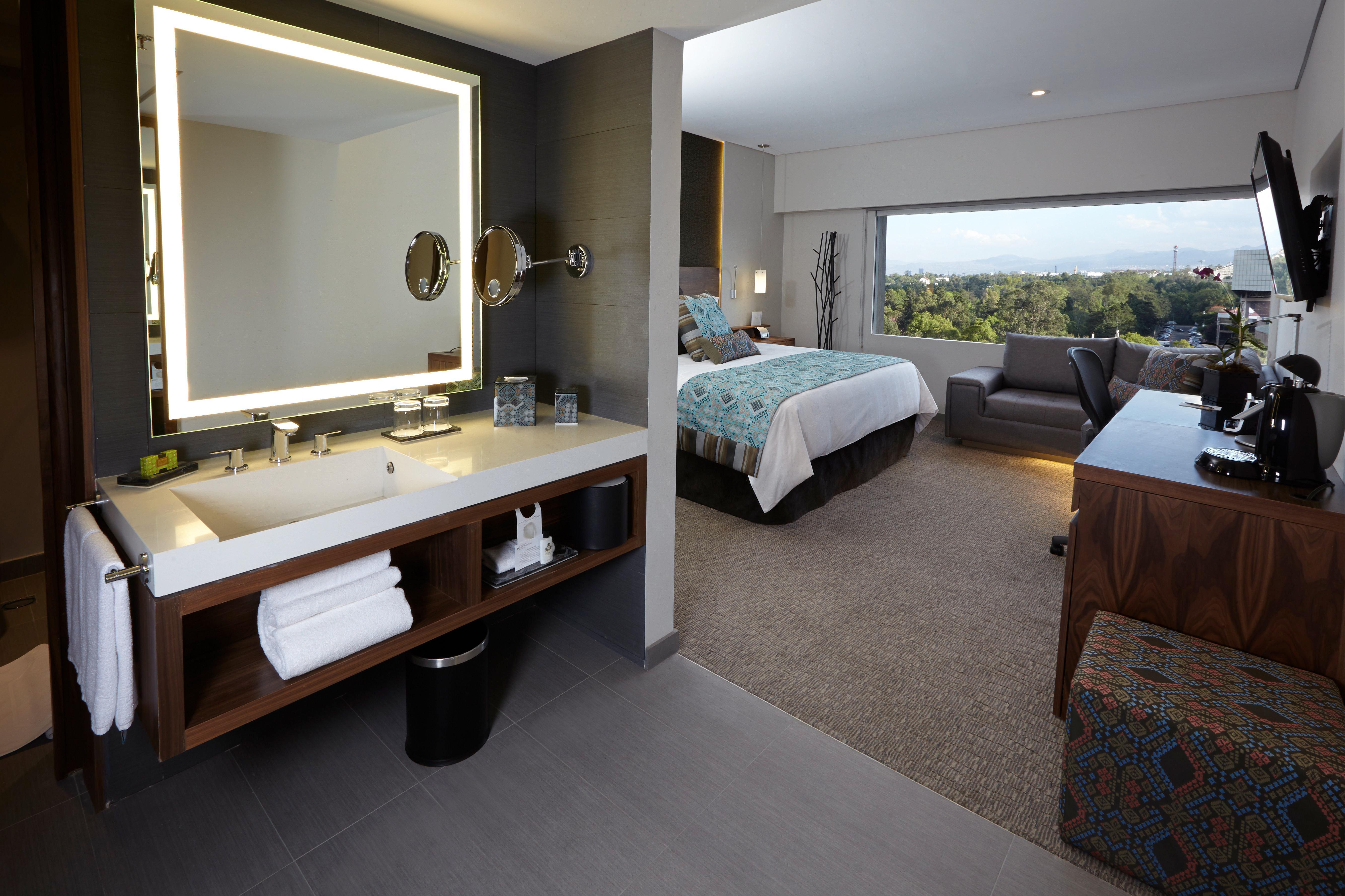 Presidente Intercontinental Mexico City By Ihg Kültér fotó A guest room at the hotel