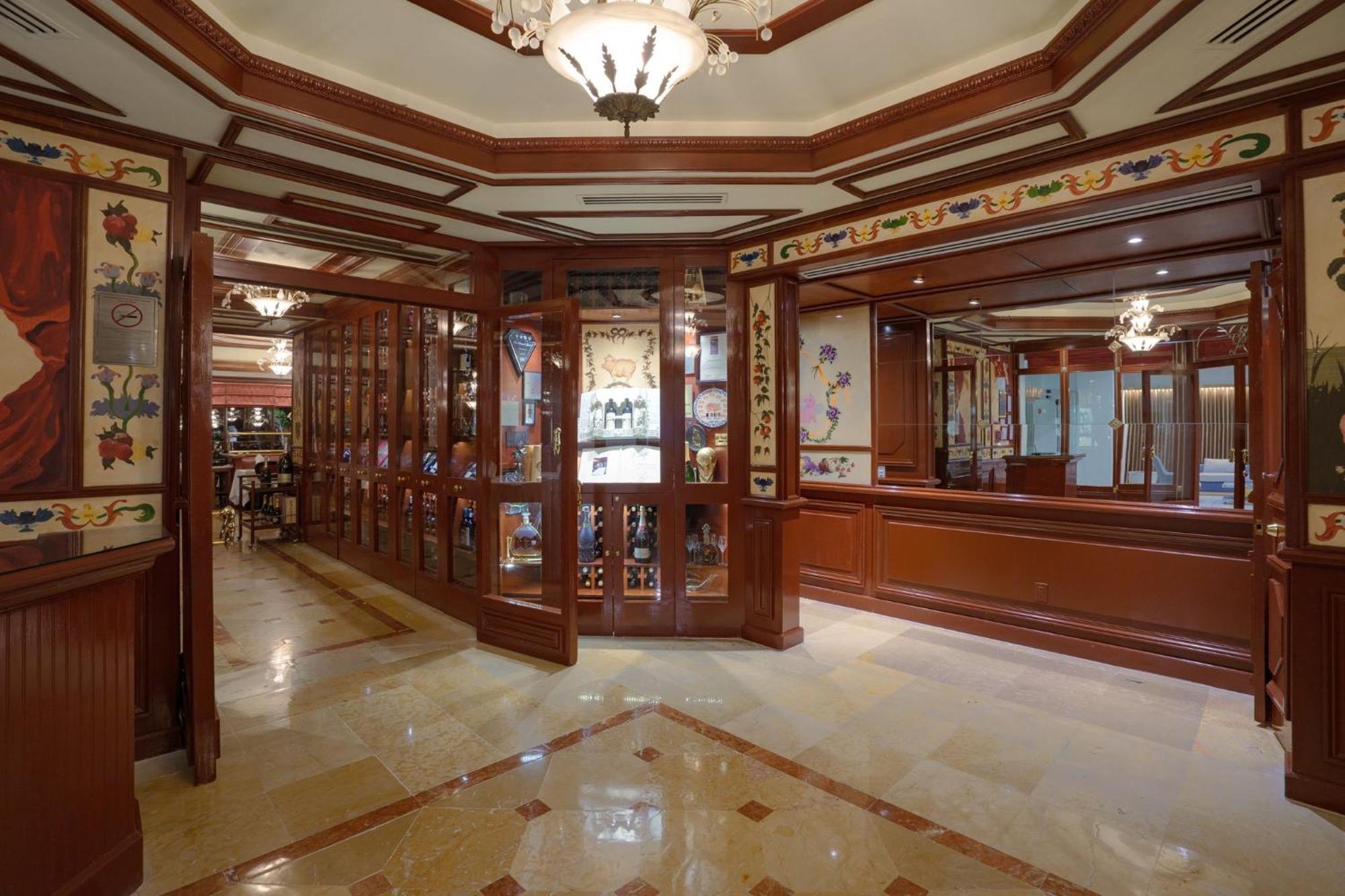 Presidente Intercontinental Mexico City By Ihg Kültér fotó The lobby of the hotel