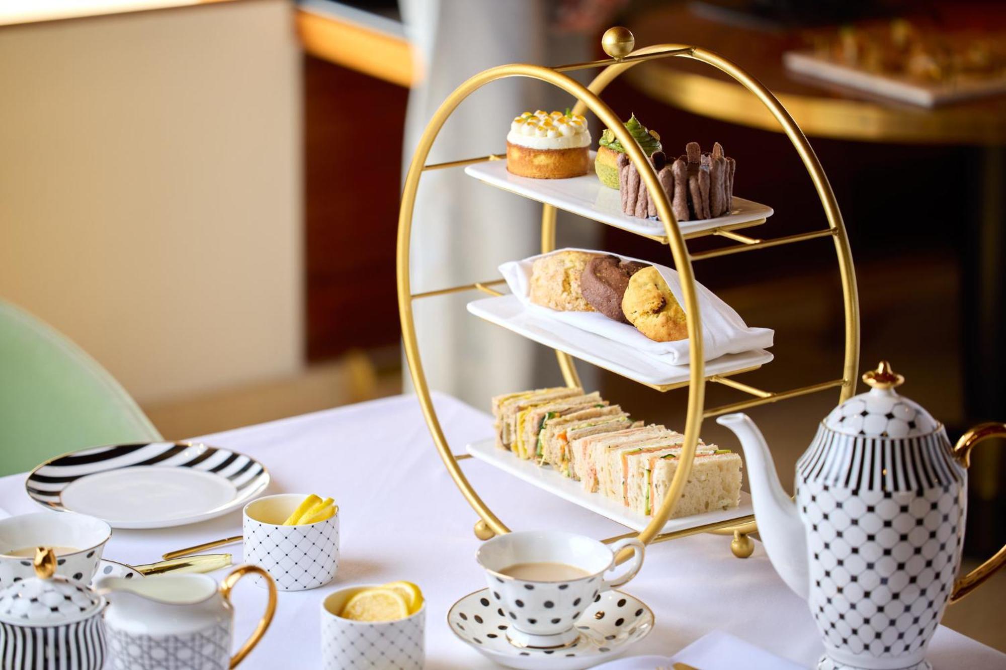 Presidente Intercontinental Mexico City By Ihg Kültér fotó Afternoon tea at the Ritz-Carlton, DIFC, Dubai